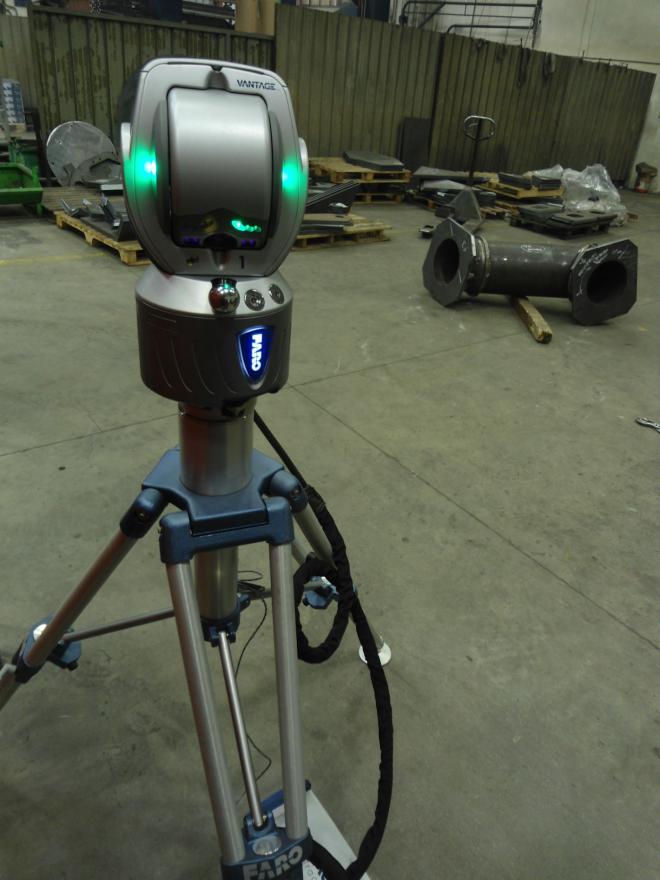 Werkzeug Massprüfung Scheinwerfer Cam2 Laser Tracker Vantage
